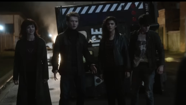 The CW's Gotham Knights TV Series Looks CW-y as Hell